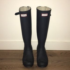Hunter rain boots with adjustable back